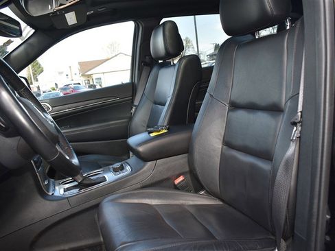 Used 2022 Jeep Grand Cherokee Limited w/ Tech Group image 12