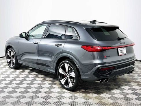 New 2025 Audi SQ5 Prestige image 5
