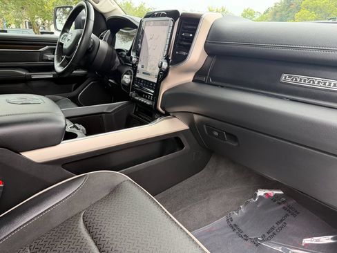 Used 2022 RAM 1500 Laramie AWD/4WD image 12