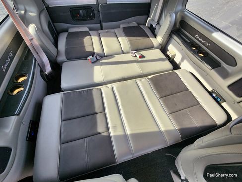 Used 2018 GMC Savana 2500 w/ Enhanced Convenience Package image 8