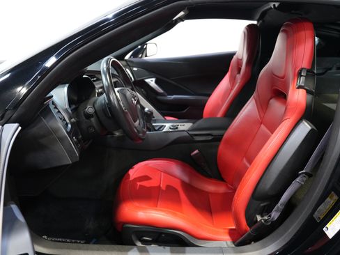 Used 2014 Chevrolet Corvette Stingray Coupe RWD image 25