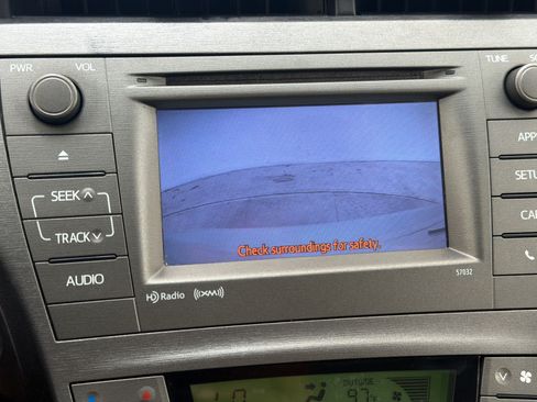 Used 2015 Toyota Prius Three FWD image 19
