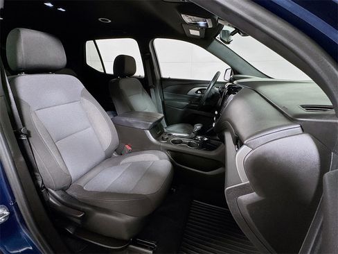 Used 2023 Chevrolet Traverse LT image 26