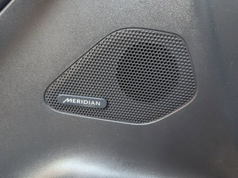 Used 2017 Jaguar F-PACE Prestige image 22