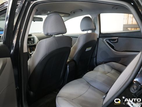 Used 2013 Hyundai Elantra Sedan FWD image 25