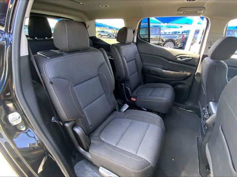 Used 2022 GMC Acadia SLE w/ Driver Convenience Package FWD image 19