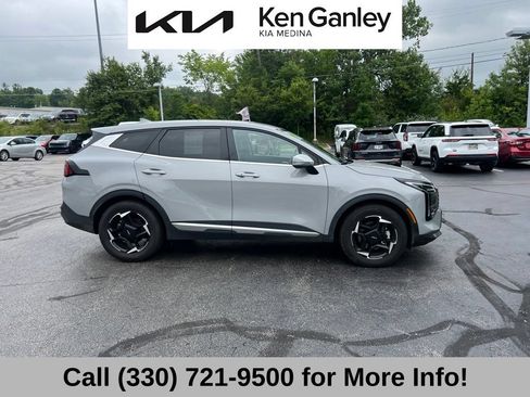 Certified 2026 Kia Sportage EX FWD image 8