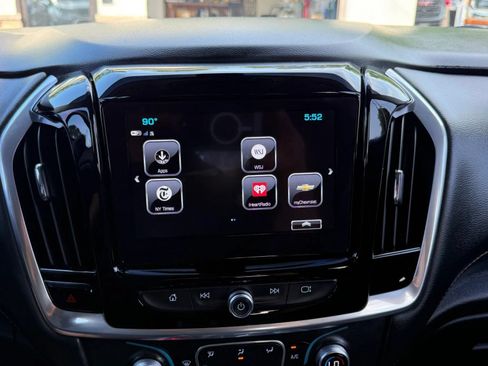 Used 2018 Chevrolet Traverse LT AWD/4WD image 32