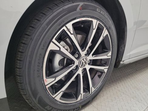 Used 2022 Volkswagen Jetta Sport FWD image 31