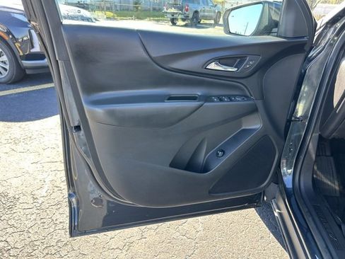 Used 2023 Chevrolet Equinox LT image 12