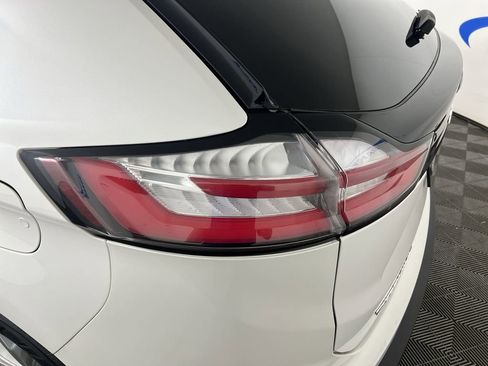 Used 2022 Ford Edge Titanium AWD/4WD image 36