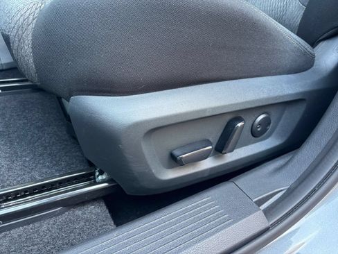 Used 2026 Nissan Rogue SV FWD image 18