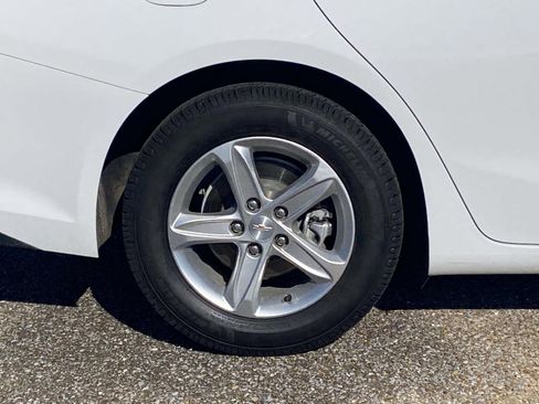 Used 2023 Chevrolet Malibu LS w/ Driver Confidence Package image 9