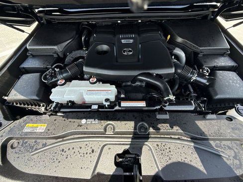 Certified 2025 Lexus GX 550 w/ Cold Area Package AWD/4WD image 28