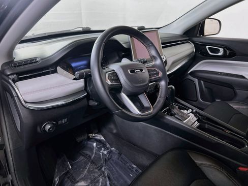 Used 2022 Jeep Compass Limited AWD/4WD image 9