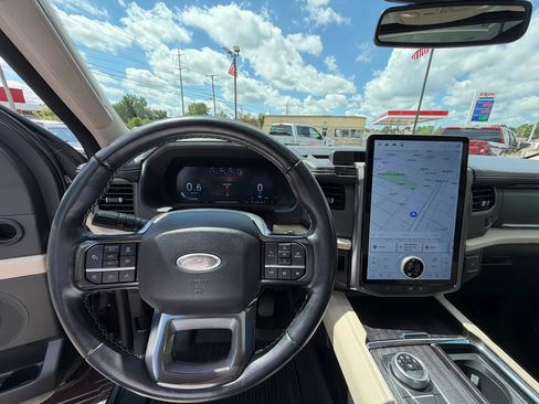 Used 2024 Ford Expedition Max Platinum AWD/4WD image 25