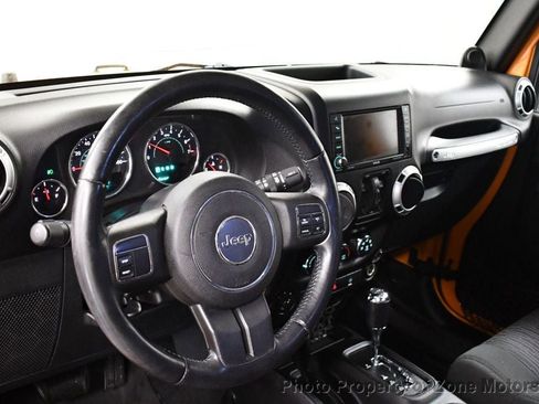 Used 2012 Jeep Wrangler Unlimited Sahara image 5