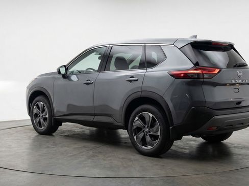 Used 2025 Nissan Rogue SV FWD image 6