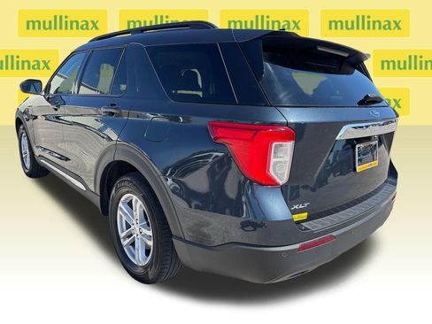 Certified 2023 Ford Explorer XLT RWD image 9