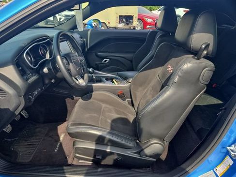 Used 2016 Dodge Challenger R/T Scat Pack w/ Leather Interior Group RWD image 10