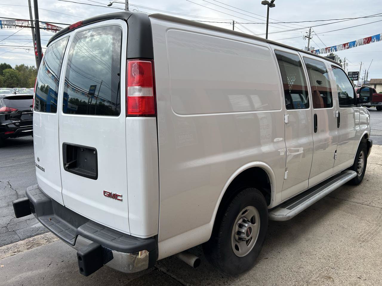 Used 2022 GMC Savana 2500 w/ Driver Convenience Package RWD image 6