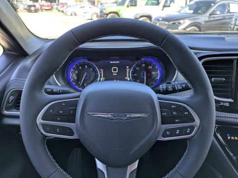 New 2026 Chrysler Pacifica Limited FWD image 22