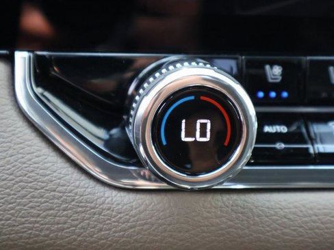 New 2025 GMC Canyon Denali image 30