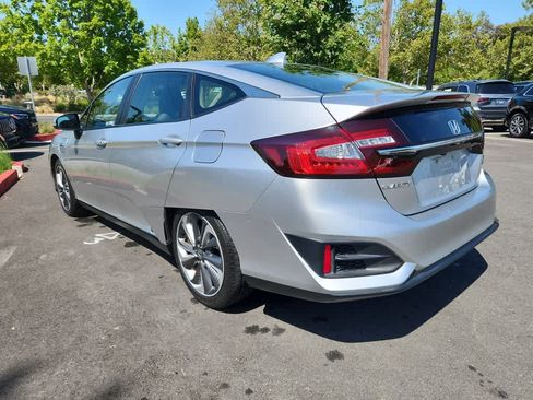 Used 2021 Honda Clarity Touring image 4