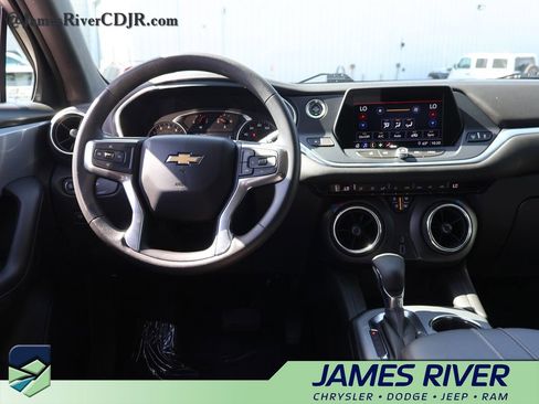 Used 2021 Chevrolet Blazer LT image 18
