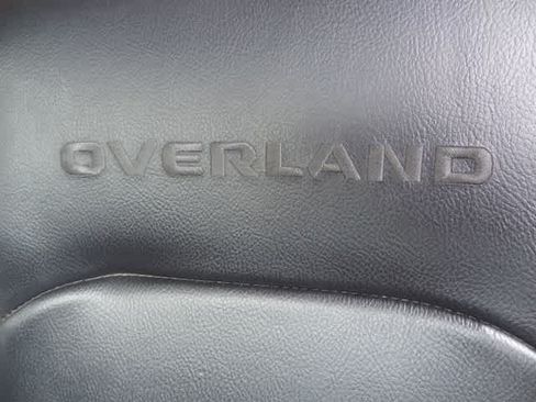 Used 2021 Jeep Gladiator Overland w/ Popular Equipment Package AWD/4WD image 7