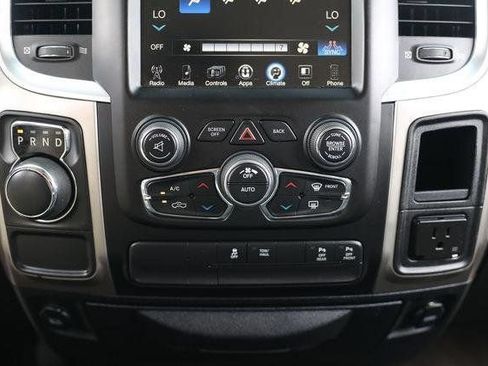 Used 2017 RAM 1500 Big Horn RWD image 32