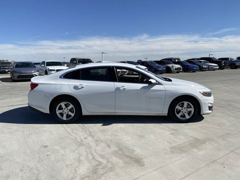 Used 2024 Chevrolet Malibu LS image 7