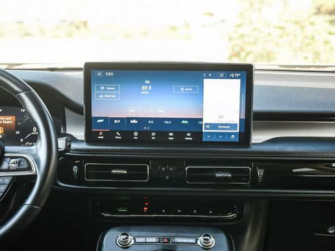 Used 2021 Lincoln Nautilus FWD w/ Equipment Group 101A image 10