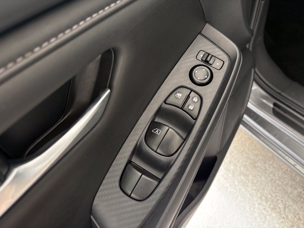 Used 2024 Nissan Sentra SV FWD image 25