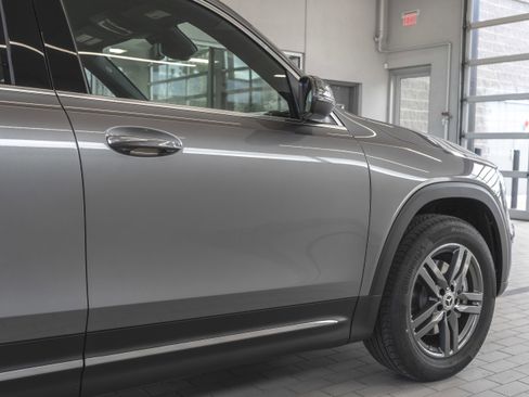 Used 2025 Mercedes-Benz GLB 250 4MATIC image 32