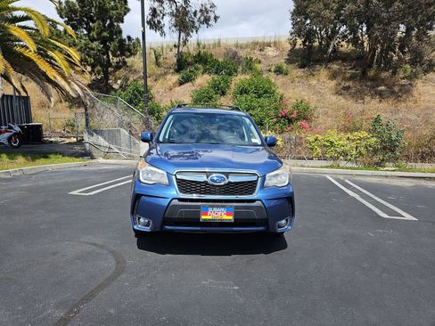 Used 2015 Subaru Forester 2.0XT Touring w/ Eyesight & Navigation System AWD/4WD image 2