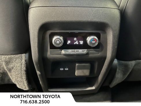 Used 2024 GMC Acadia Elevation image 19