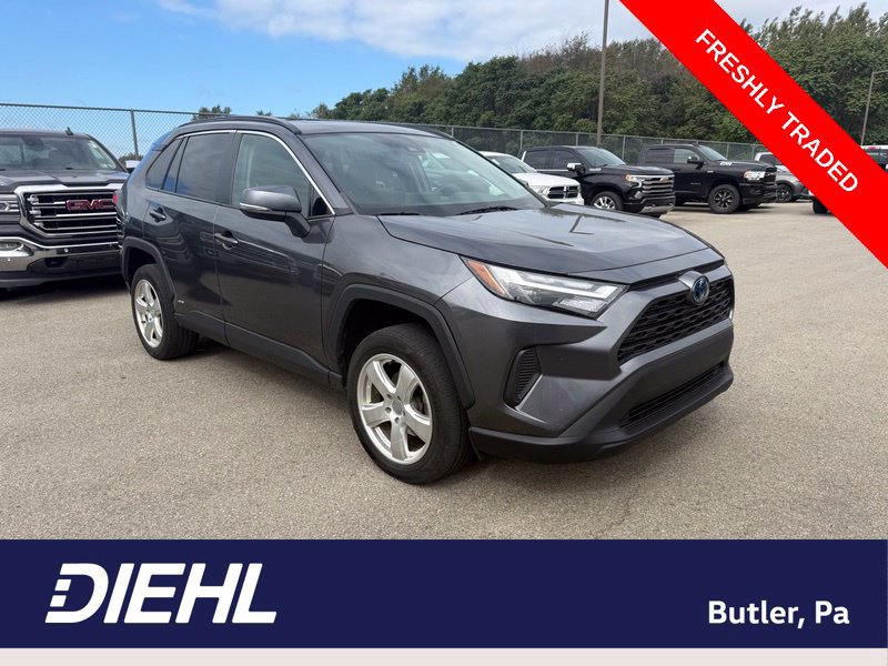 Used 2022 Toyota RAV4 XLE w/ Convenience Package AWD/4WD image 1