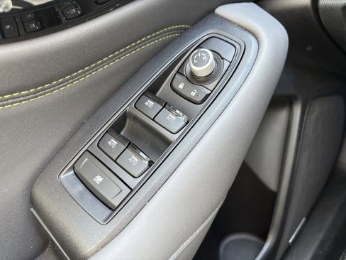 Used 2025 Subaru Outback Onyx Edition image 19