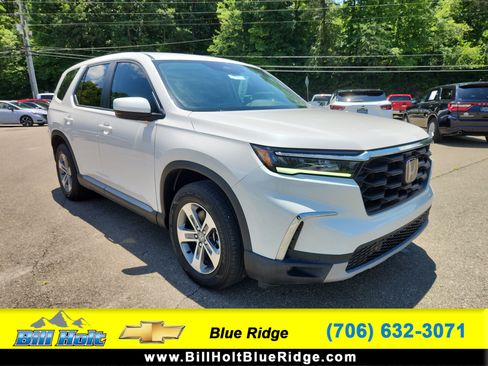 Used 2025 Honda Pilot EX-L image 1