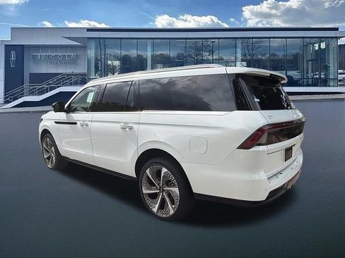 New 2027 Lincoln Navigator L Black Label AWD/4WD image 5
