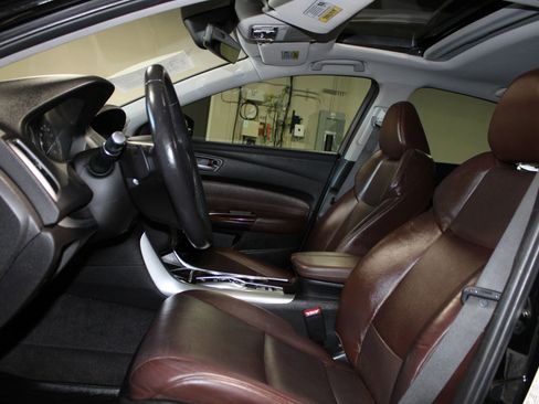 Used 2015 Acura TLX V6 w/ Technology Package FWD image 23