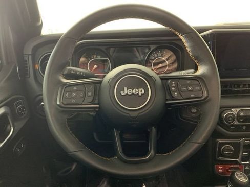 Used 2024 Jeep Gladiator Mojave w/ Convenience Group AWD/4WD image 30