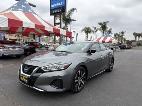 Used 2023 Nissan Maxima SV w/ Floor Mat Group FWD image 4