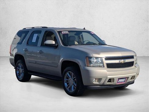 Used 2008 Chevrolet Tahoe LT w/ LT Preferred Equipment Group image 3