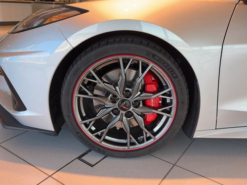 Used 2026 Chevrolet Corvette Stingray Premium Conv w/ Z51 Performance Package RWD image 27