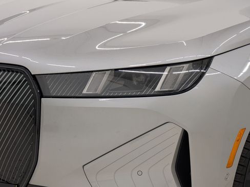 New 2026 BMW iX xDrive60 image 11