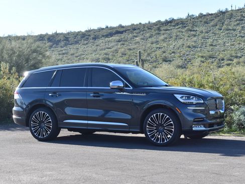 Used 2020 Lincoln Aviator Black Label w/ Dynamic Handling Package image 3