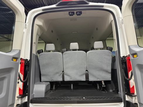 Used 2019 Ford Transit 150 XLT RWD image 28