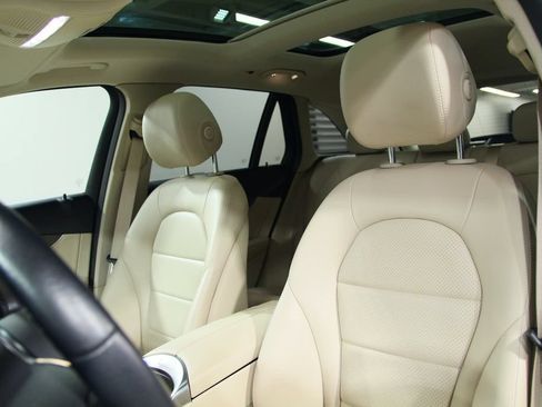 Certified 2021 Mercedes-Benz GLC 300 4MATIC image 7